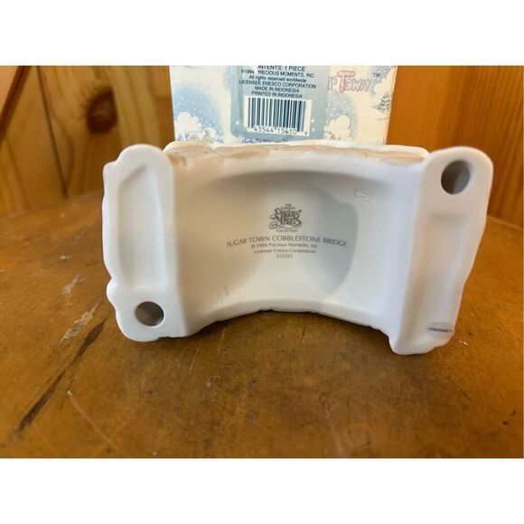 Precious Moments Figurine Sugar Town Cobblestone Bridge (8428) - Picture 6 of 7